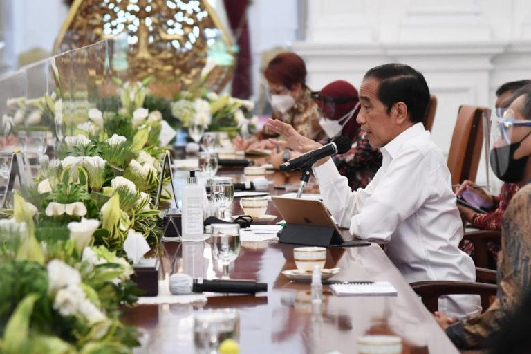 PPKM Skala Mikro Lebih Efektif Tekan Kasus Aktif Covid-19