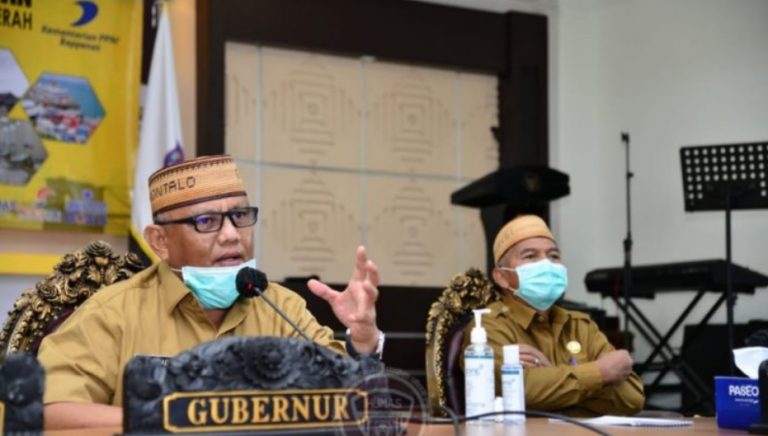Demi Warganya, Gubernur Gorontalo Siap Serahkan Sertifikat Tanah 17 Ha ke Menaker Ida