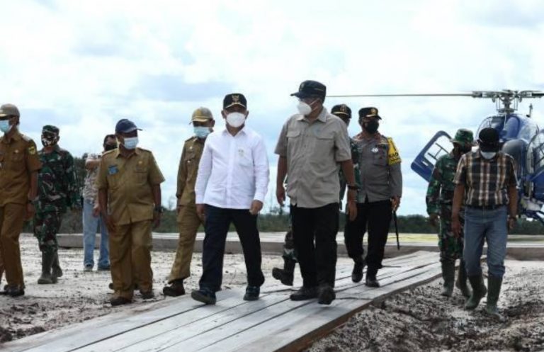 Gubernur Sugianto Sabran Tinjau Kawasan Food Estate di Gunung Mas