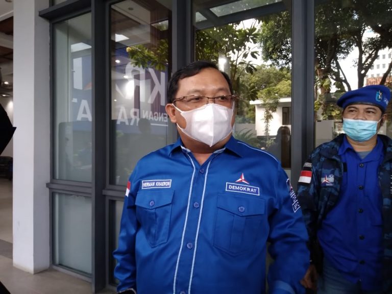 Datang ke Kantor Menkumham, Herman Khaeron : Kita Akan Lawan Mereka