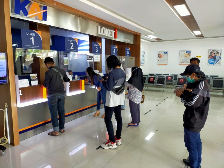 KAI Daop 8 Tegas Tolak Pelanggan Tak Sesuai SE Kemenhub no.80 tahun 2022