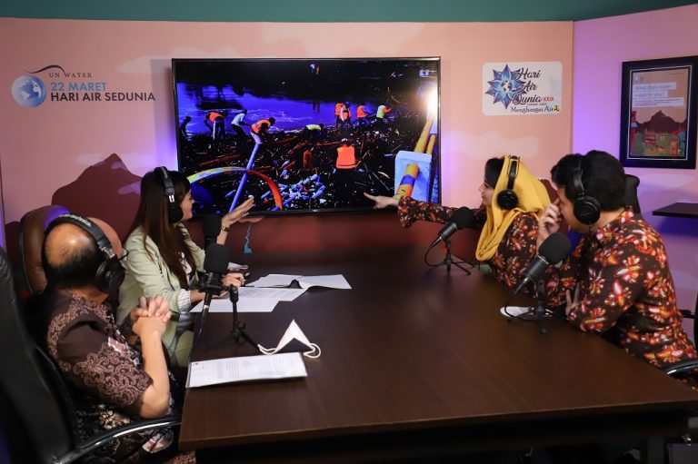 Emil Imbau Masyarakat Lebih Peduli dan Hargai Keberadaan Air Sebagai Sumber Kehidupan