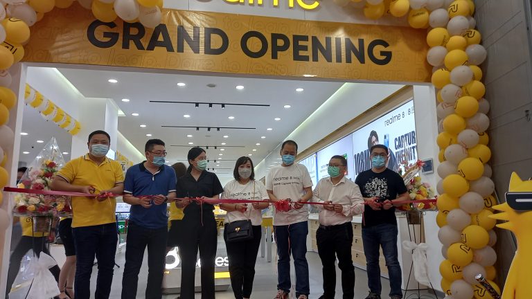 Grand Launcing Realme Store Warga Tak Perlu Beli HP Di Mall