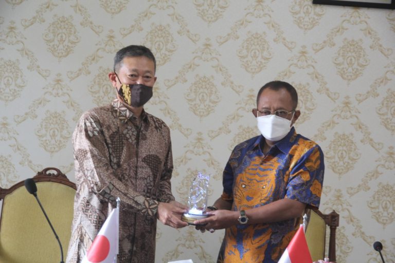 Terima Audiensi Konjen Jepang, Armudji tekankan Prokes Untuk Jaga Warga Asing Di Surabaya Dari Paparan Covid-19
