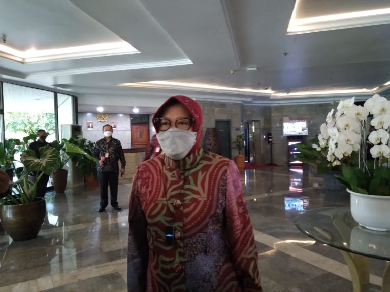 Kasus Covid-19 melonjak, Kemensos Bagi-bagi Telur Untuk Masyarakat