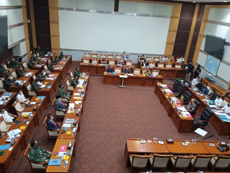 Prabowo Subianto dan Petinggi TNI Rapat Tertutup Bahas Alutsista dengan DPR