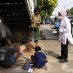 Mensos Risma Temui pemulung Jakarta
