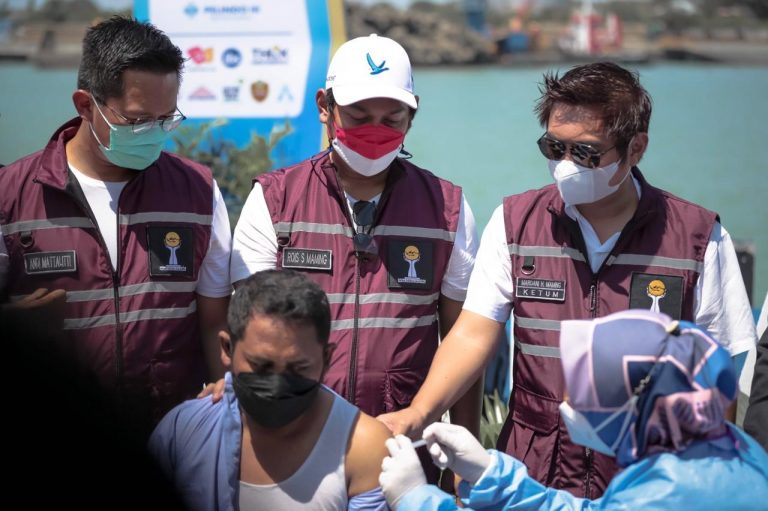 Ketum HIPMI Mardani Maming Buka Vaksinasi di Gresik bareng Baim Wong