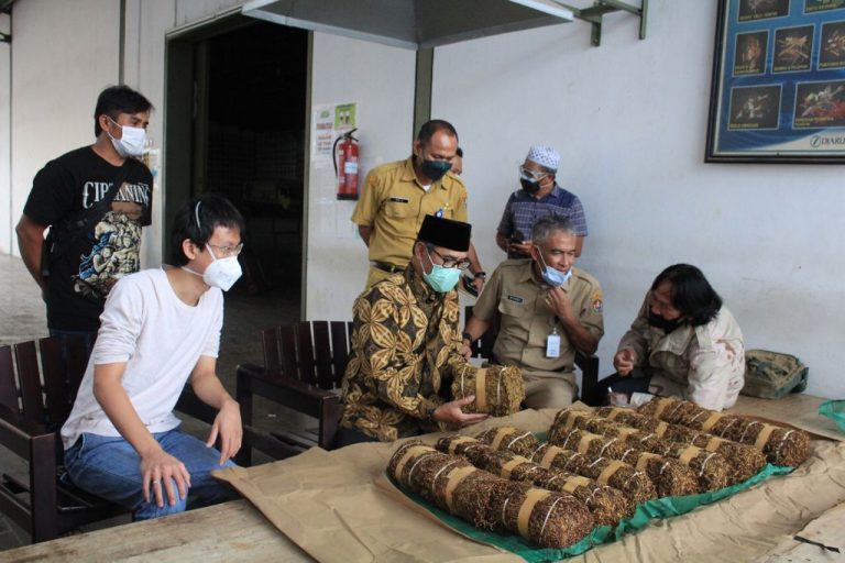 Petani Mulai Lesu, Khadziq Minta Harga Pabrikan Tembakau Dinaikkan