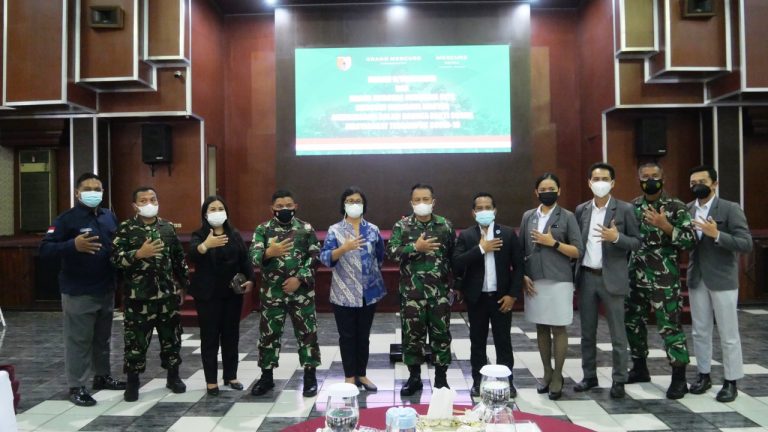 Grand Mercure Surabaya City Bersama Mercure Surabaya Manyar Berkolaborasi Dengan Kodam V Brawijaya Laksanakan Program Baksos Dampak Covid – 19