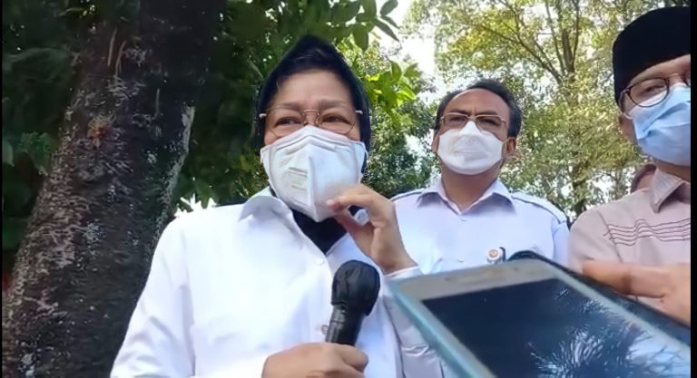 Risma Cairkan Temuan Rekening Penerima Bansos yang Sempat diblokir
