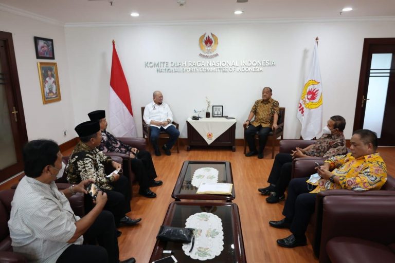 Selesaikan Polemik, Ketua DPD RI Dampingi Pengurus PSHT Temui Ketua Umum KONI