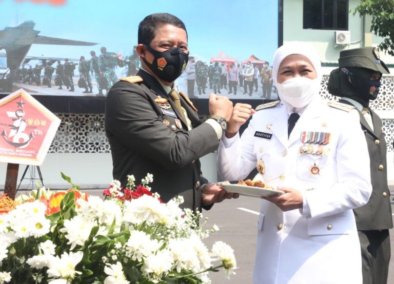 HUT TNI Ke-76, Gubernur Khofifah : Terimakasih  Kontribusi TNI Tangani Pandemi Covid-19 Luar Biasa
