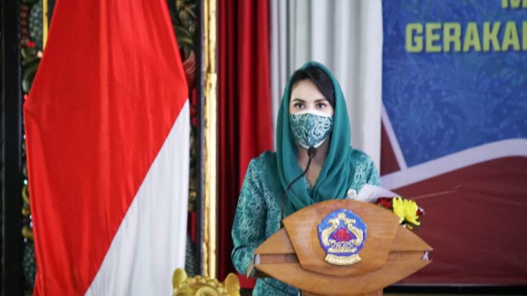 Lakukan Surveilans dan Edukasi kepada Masyarakat, Arumi Bachsin Kampanyekan “Tisagaluh”