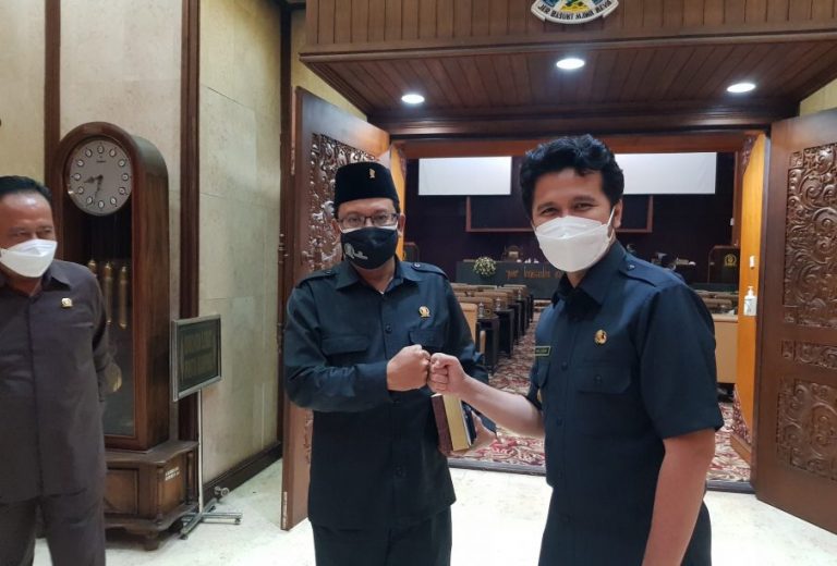 ‘Jaka Sembung’ Muncul Di Paripurna Jawaban Eksekutif Atas PU Fraksi-Fraksi