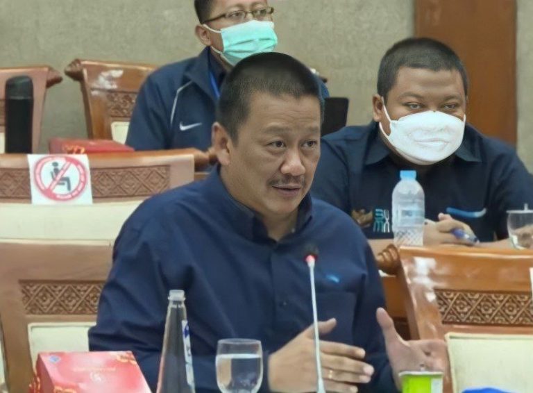 Dirut Irfan Minta Maaf, Garuda Pangkas Rute Penerbangan