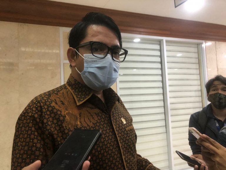 Kronologi Keributan Ibunda Arteria Dahlan, si Perempuan Ngaku Kenal Ketum Partai