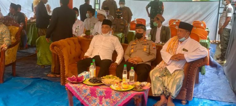 Kolaborasi Satgas Covid-19 Dan Ponpes Karang Durin Laksanakan Vaksinasi Ratusan Masyarakat Saat Haul Akbar Masyayikh Ke-IX
