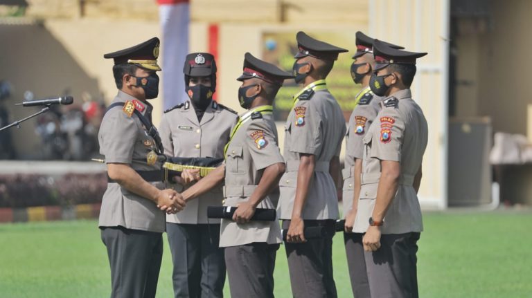 Kapolda Jatim Lantik 750 Bintara Remaja di SPN Polda Jatim, serta Berikan Bekal Wawasan dan Motivasi