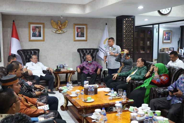 Bakal Gugat PT 20 Persen, Raja dan Sultan Nusantara Siap Datangi MK