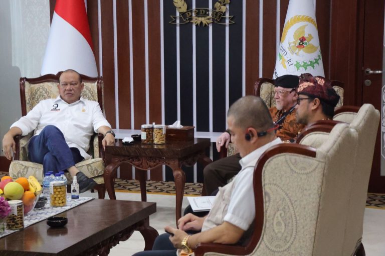 Temui Ketua DPD RI, Raja Sumedang Larang Bakal Perjuangkan PT 0 Persen ke MK