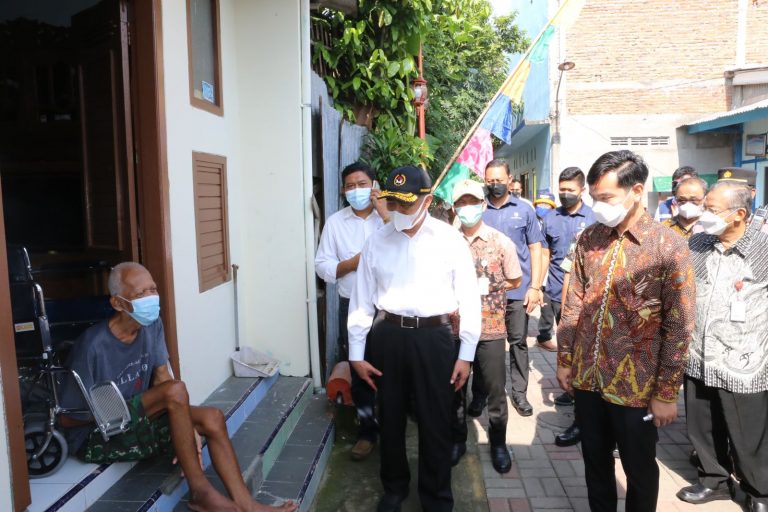 Bangun Rumah Layak Huni di Solo, Cara Pemerintah Atasi Kemiskinan