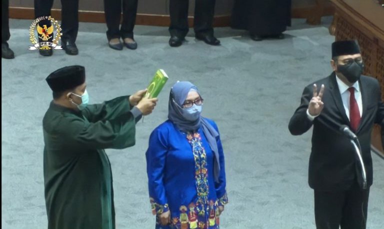 Harvey Malaiholo dan Pengganti Haji Lulung Resmi dilantik Sebagai Anggota DPR RI