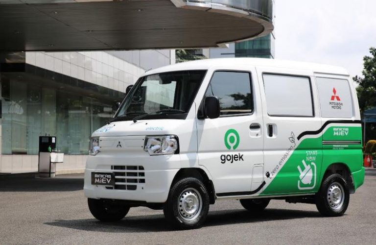 Gojek, Pos Indonesia, dan 2 Perusahaan Lain Uji Coba Mobil Listrik Mitsubishi