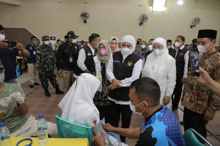 Stok Vaksin Covid-19 di Jatim Aman dan Cukup, Gubernur Khofifah Ajak Masyarakat Segera Booster Sebelum Mudik