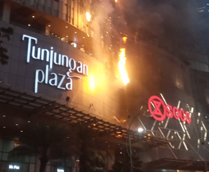 Tunjungan Plaza Surabaya Kebakaran