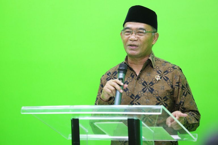 Menko PMK: Butuh Peran Akademisi Untuk Wujudkan Kesejahteraan Digital di Indonesia