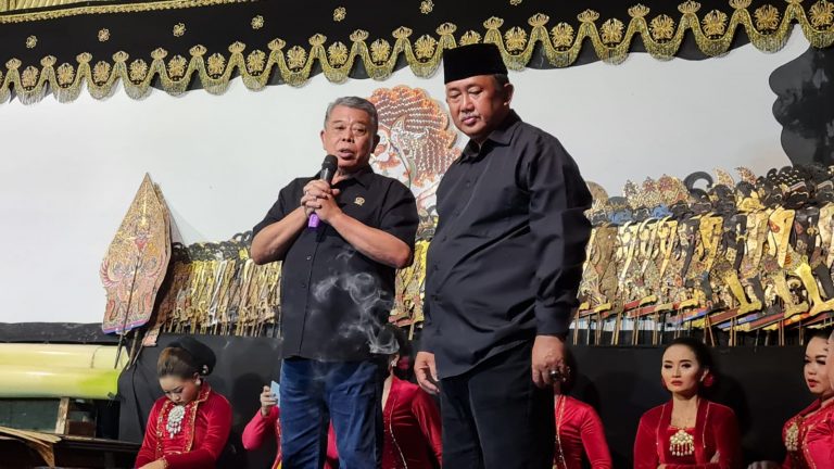 Fraksi PDI-P Gelar Wayang Kulit Untuk Bangkitkan Ekonomi Rakyat