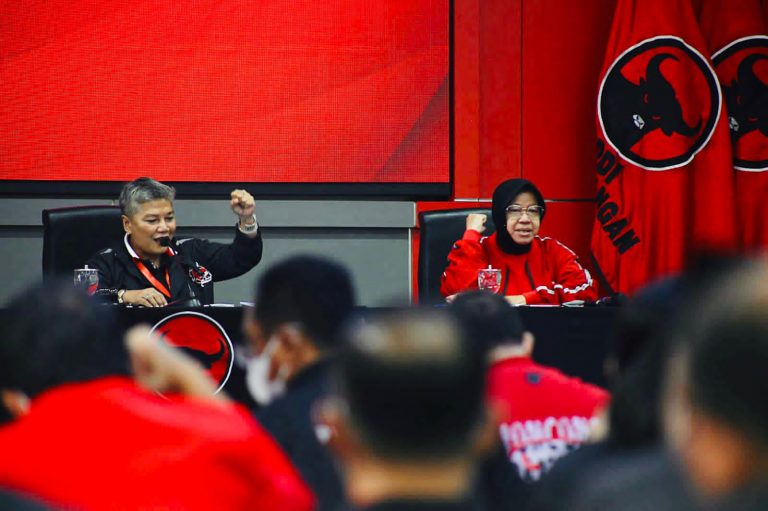 Risma Awali Hari II Rakernas PDIP dengan Pekikan Merdeka