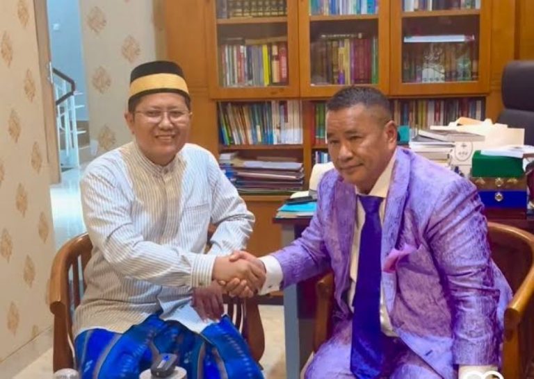 Temui Ketua MUI, Hotman Paris Minta Maaf Soal Kasus Holywings