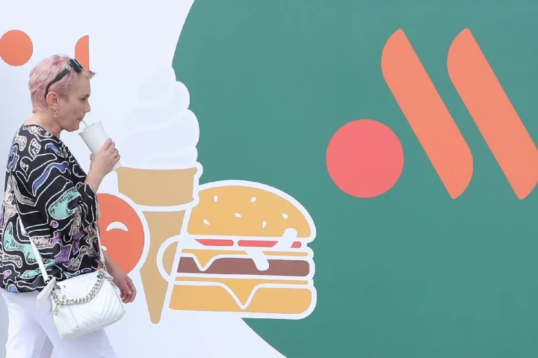 McDonald’s Rusia Kembali Beroperasi Ganti Nama jadi Vkusno & Tochka