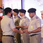 Menteri ATR/BPN Hadi Tjahjanto tambah atribut baret hingga tongkat komando dan tanda pangkat yang akan dipakai lengkap bersama dengan pakaian dinas harian (PDH) kepada seluruh jajaran Kementerian ATR/BPN.