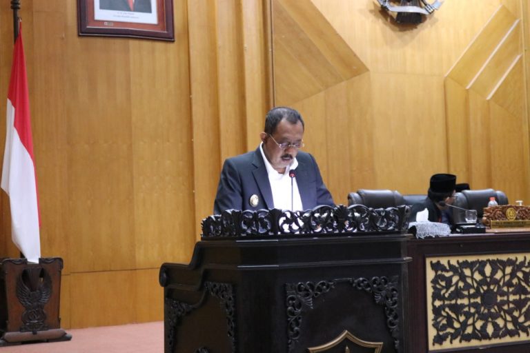 Wawali Armuji Sampaikan Ranperda Pertanggungjawaban Pelaksanaan APBD 2021