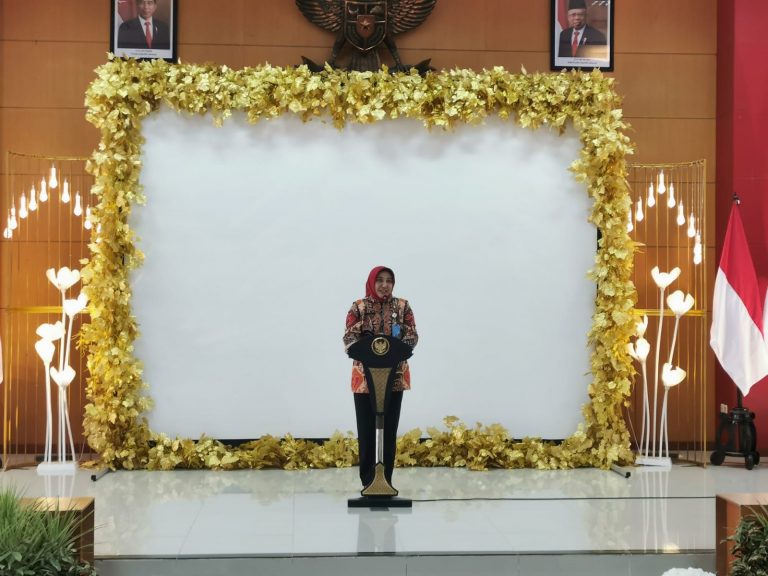 Peringatan Harganas ke 29, Wali Kota Blitar Launching ‘One Touch Stunting’