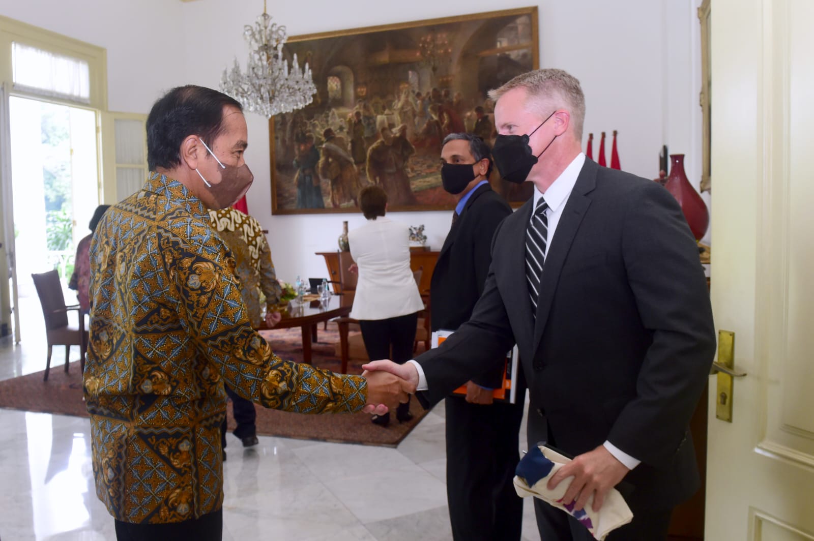Presiden Joko Widodo menerima delegasi Dana Moneter Internasional (IMF) di Istana Kepresidenan Bogor, Jawa Barat (17/07/22) (Foto: Muchlis Jr - Biro Pers Sekretariat Presiden)