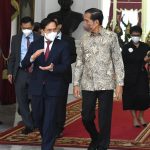 Presiden Jokowi terima kunjungan Menlu Vietnam, Bui Thanh Son, dan delegasi di Istana Merdeka, Jakarta (20/07/22) (Foto: Kris – Biro Pers Sekretariat Presiden)
