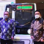 Moeldoko Resmikan Pameran Kendaraan Listrik PEVS 2022