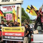 Sarawak Merdeka dari Inggris.