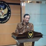 Mahfud MD: Anda Telanjur Pinjam Pinjol Ilegal Jangan Bayar!