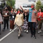 Ganjar Pranowo ajak Warga Jateng Pakai Baju Adat Setiap Hari Kamis