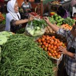 ilustrasi aktivitas jual beli di pasar