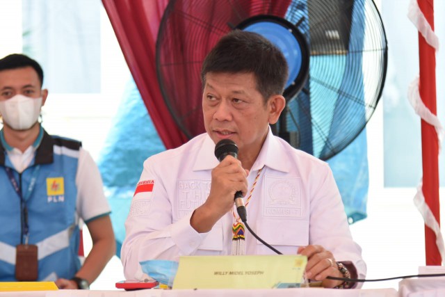 Anggota DPR Komisi VII Willy Midel Yoseph