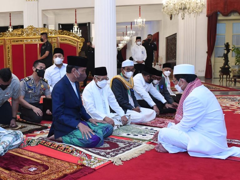 Jokowi Hadiri Zikir dan Doa Kebangsaan Awali Rangkaian Peringatan HUT ke-77 RI