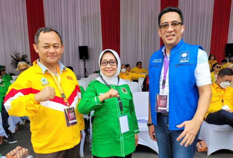Ketua Golkar Jatim, M. Sarmuji Bangga Reog Ponorogo Antar KIB Daftar ke KPU