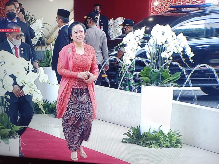 Puan Pakai Kebaya Kutubaru dan Batik saat Hadiri Sidang Tahunan, ini Maknanya