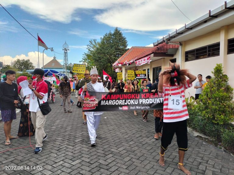 Memperingati HUT Kemerdekaan RI ke-77 Kelurahan Margorejo Gelar Lomba Karnaval Bertemakan “Nusantara”